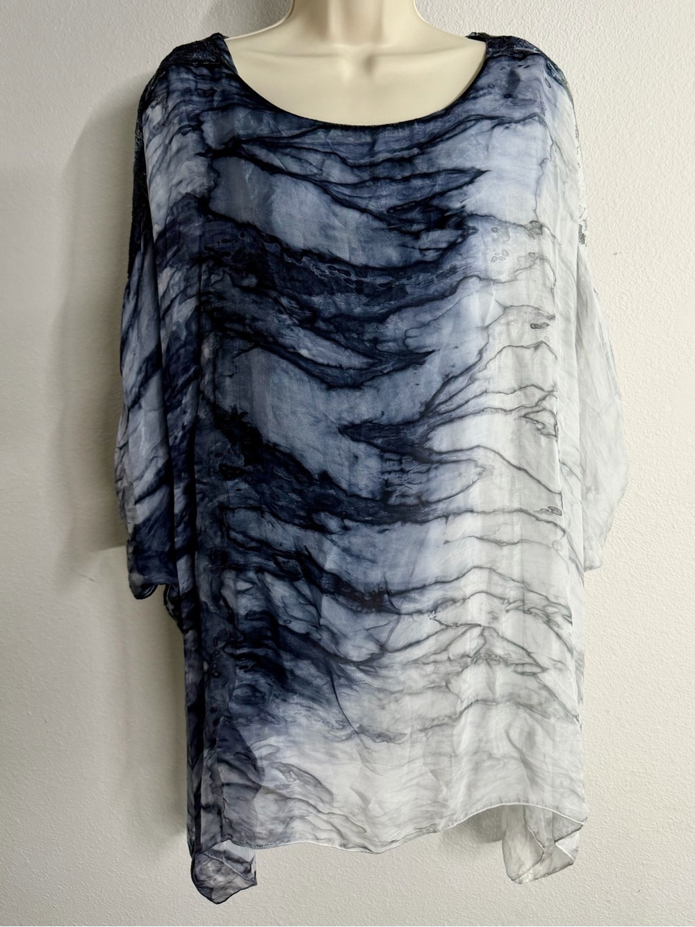 Belle France Silk Blend Made in Italy Flowy Navy Tie Dye Batwing Top - Size M